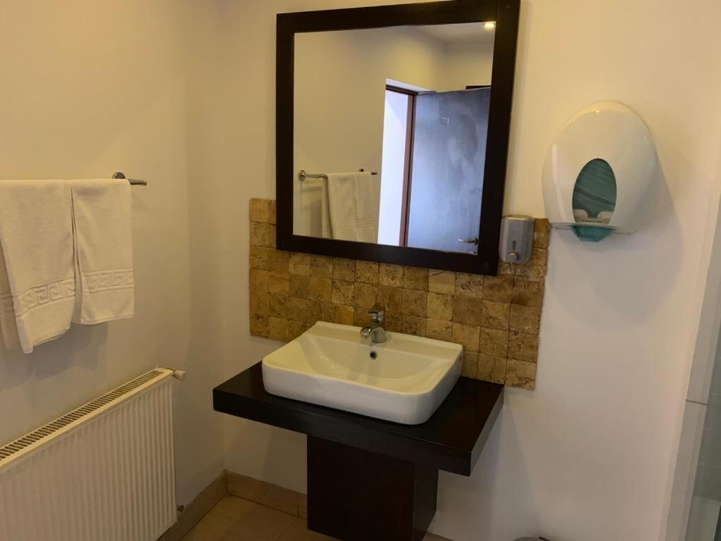Chic City Rooms Sighişoara Esterno foto
