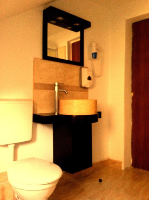 Chic City Rooms Sighişoara Esterno foto