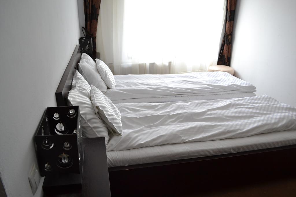 Chic City Rooms Sighişoara Esterno foto